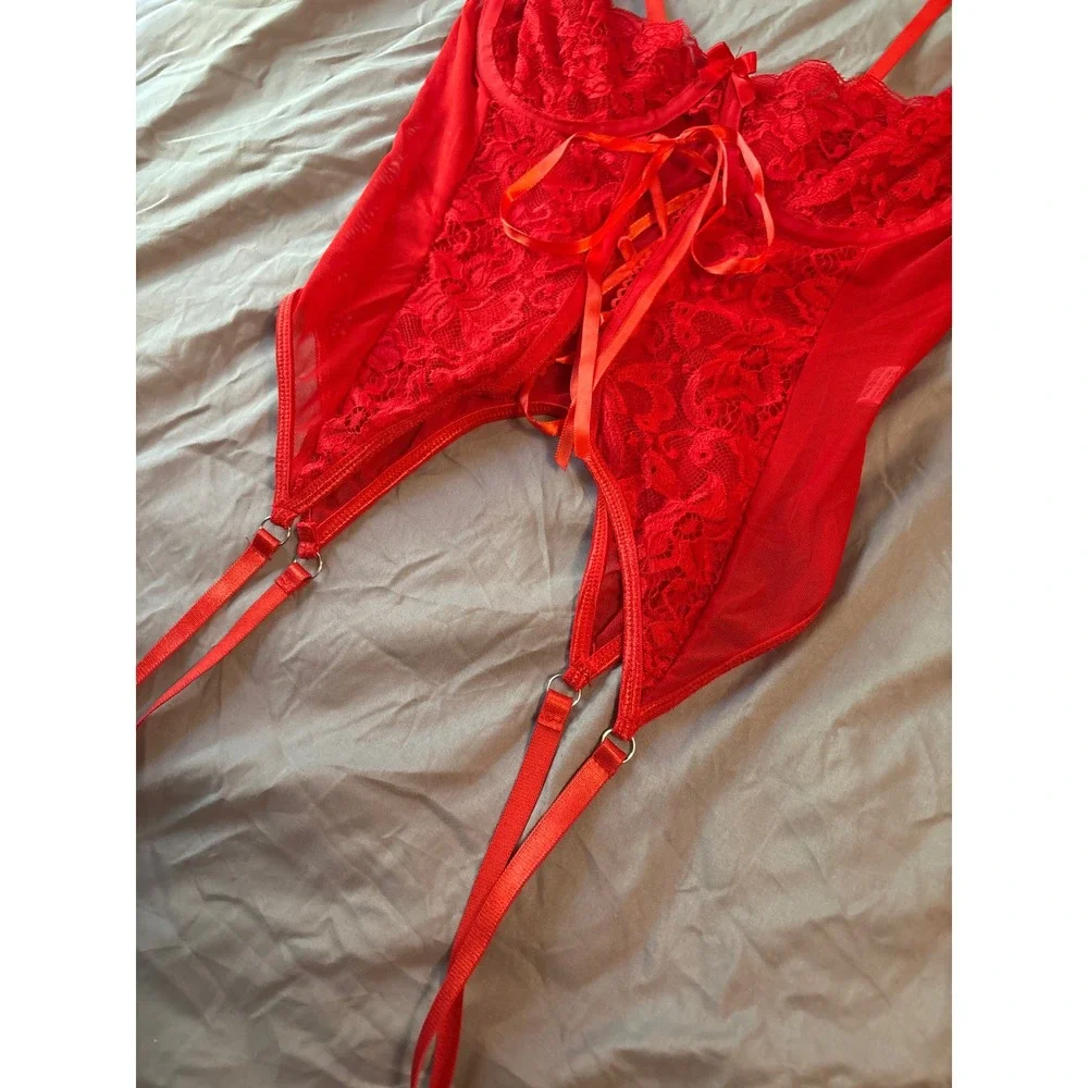 NEW Red Lace‎ Underwire Lace Up Corset Bustier w/ Garter Straps, Small
